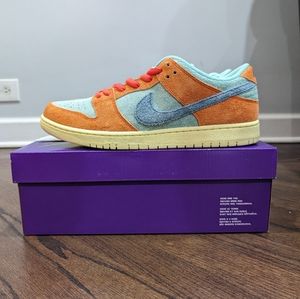 Nike SB Dunk Low Orange Emerald Rise